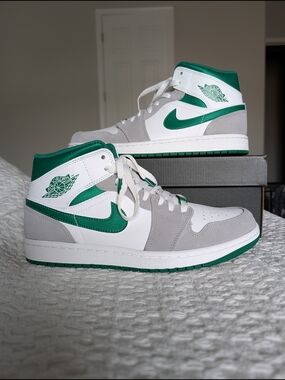 Nike Air Jordan 1 Mids
